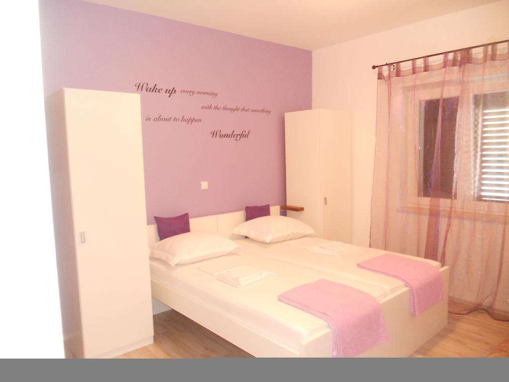 Apartments Nela Jesenice (Split-Dalmatia) Exterior foto